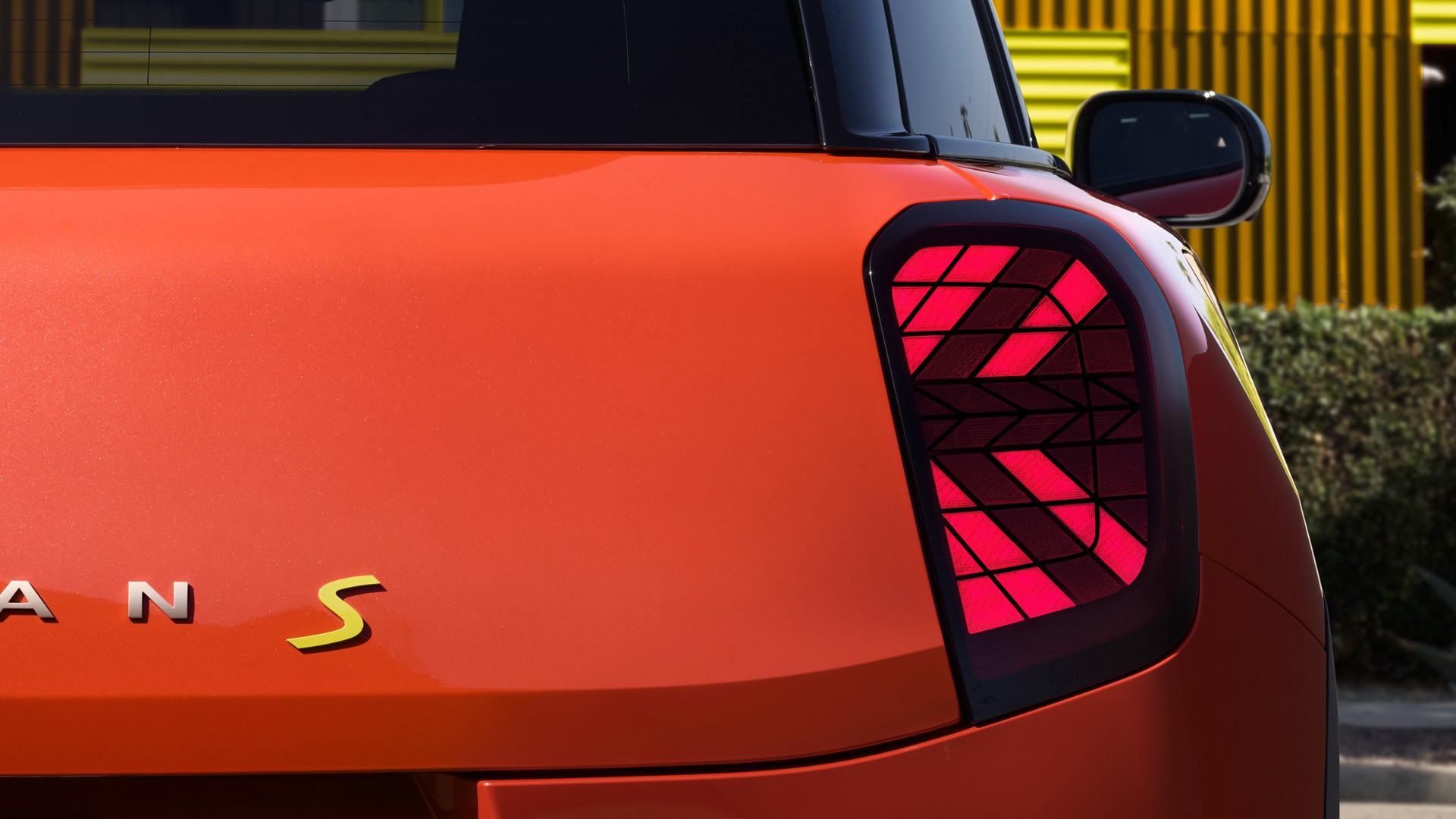 السيارة الكهربائية بالكامل MINI Aceman – التصميم الخارجي - منظر خلفي بالتفاصيل